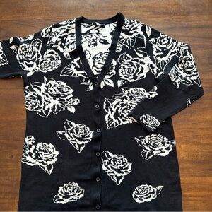 Isaac Mizrahi Live Black White Floral Knit Button Front Cardigan Sweater Large L